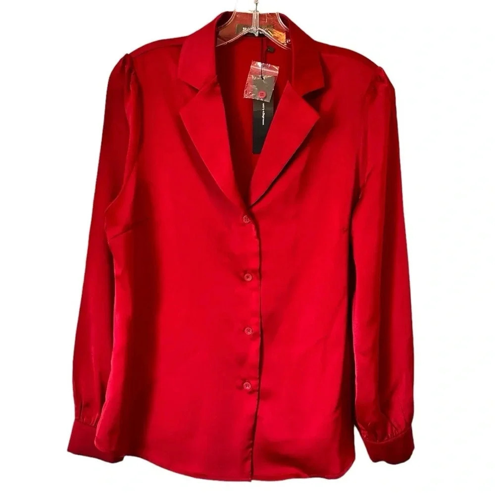 NWT Women’s Long Sleeved Casual/ Dress Shirt Blouse‎